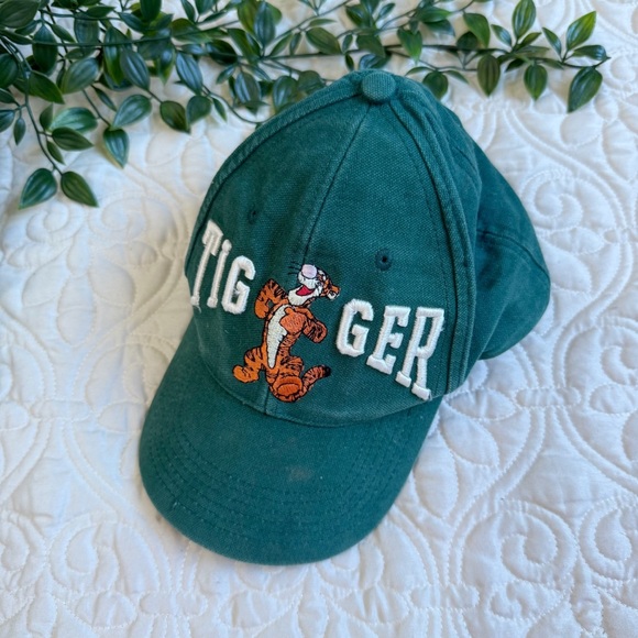 Vintage Disney Tigger Hat Green Embroidered Sz Youth - Picture 1 of 5